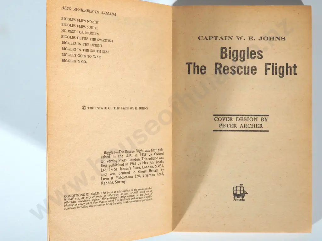 Three Vintage Biggles Books by Captain W. E. Johns Image 1++