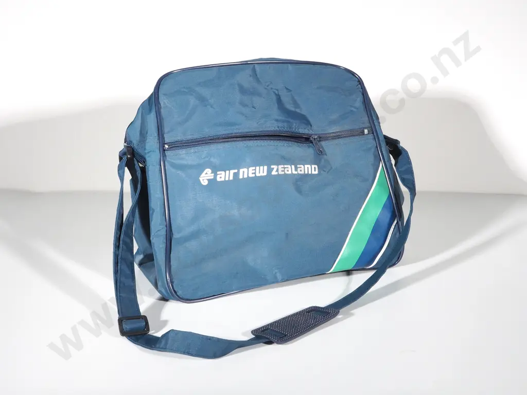 Vintage Air New Zealand Carry Bag Image 1++