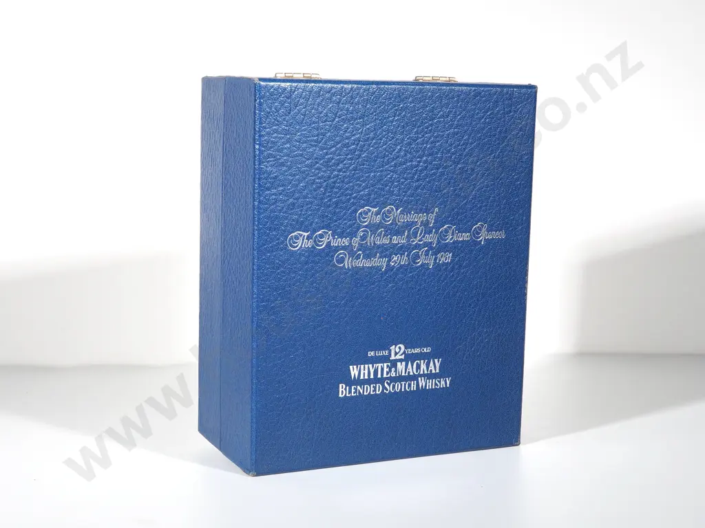 Boxed Whyte & Mackay Blended Scotch Whiskey 1981 Image 1++
