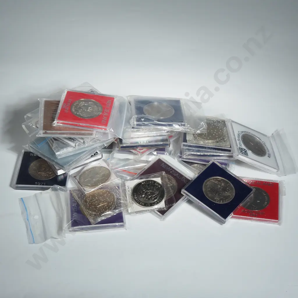 20 New Zealand UNC One Dollar Coins  Image 1++