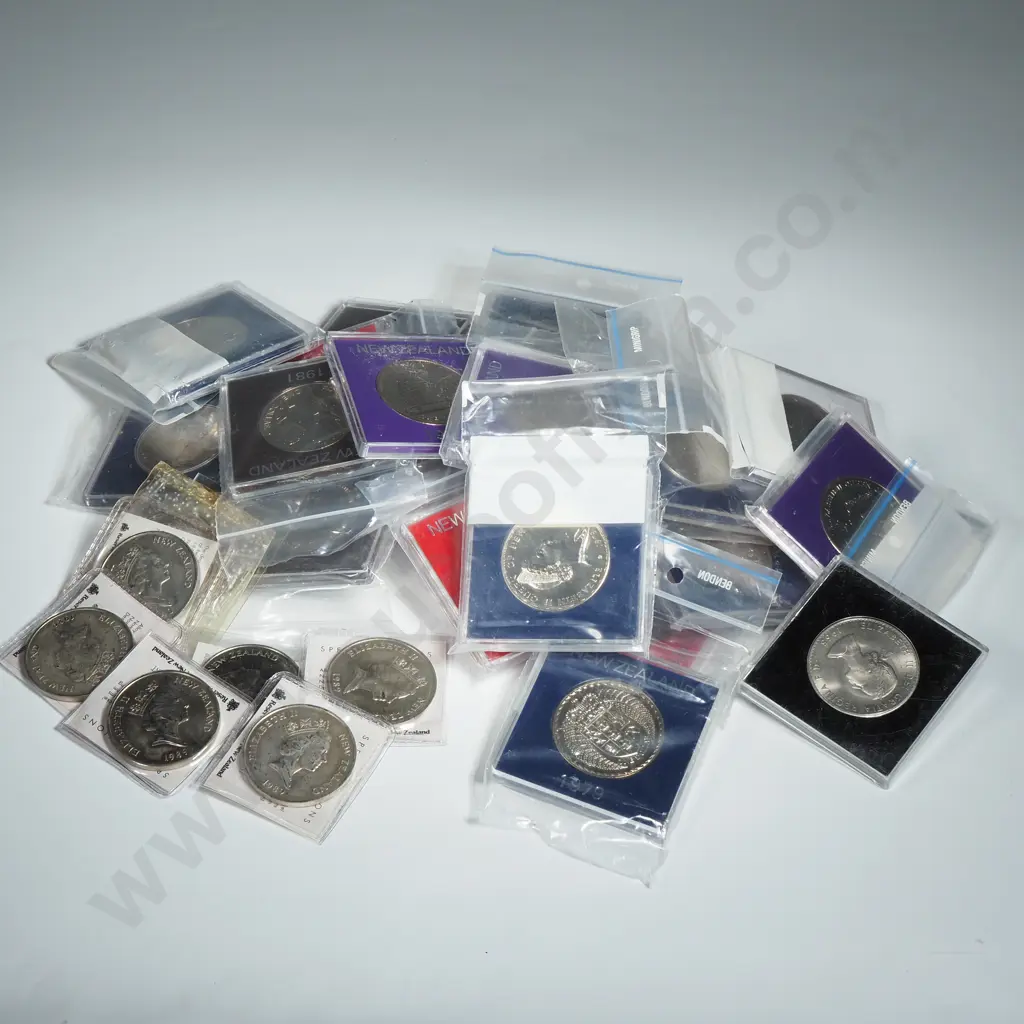 20 New Zealand UNC One Dollar Coins  Image 1++