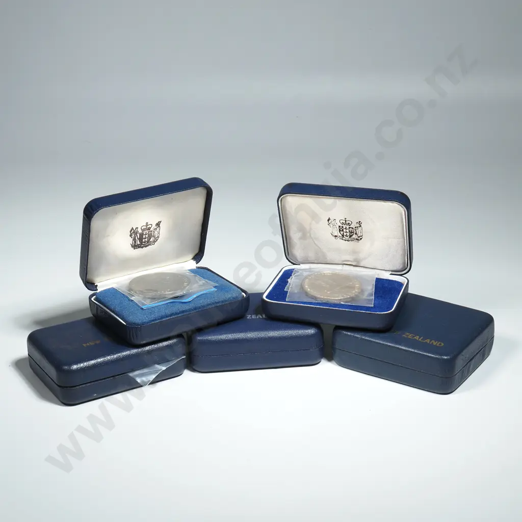 Five New Zealand Proof One Dollar Coins  Image 1++