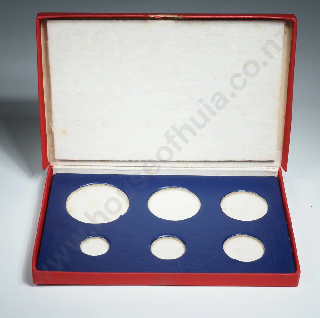 1935 New Zealand Waitangi Proof Set Box in Good Condition w Fitting Cloth  Image 1++