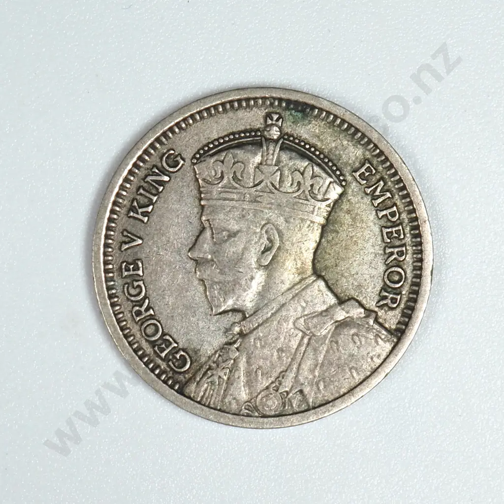 1935 New Zealand Threepence  Image 1++