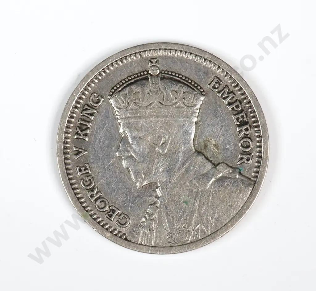 1935 New Zealand Threepence - F Image 1++