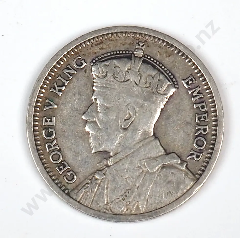 1935 New Zealand Threepence  Image 1++