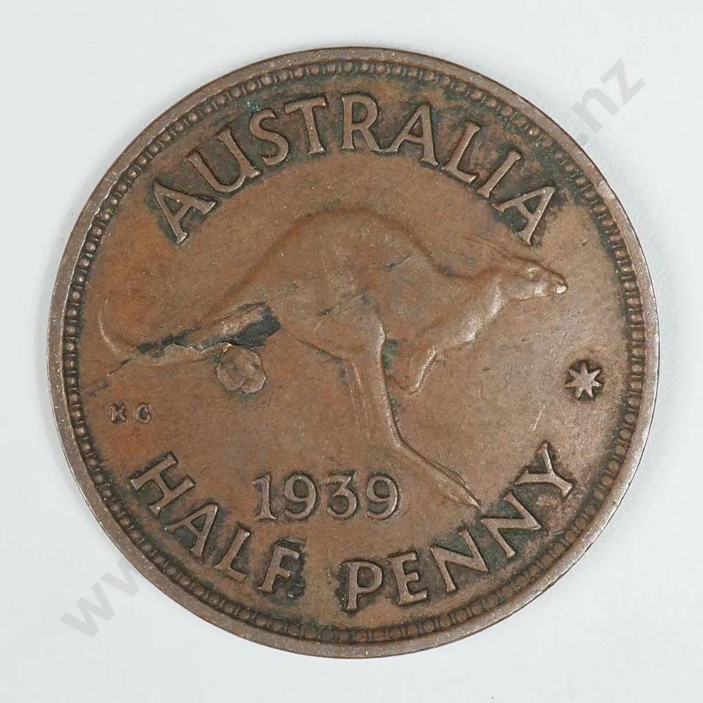 1939 Australian Half Penny w Planchet Flaw Peel  Image 1++