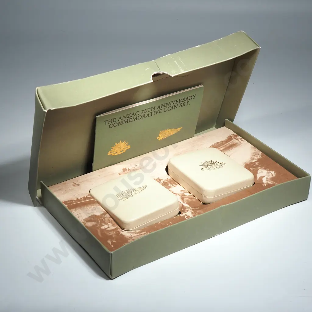 1990 ANZAC Two Coin Set - Box Crushed  Image 1++