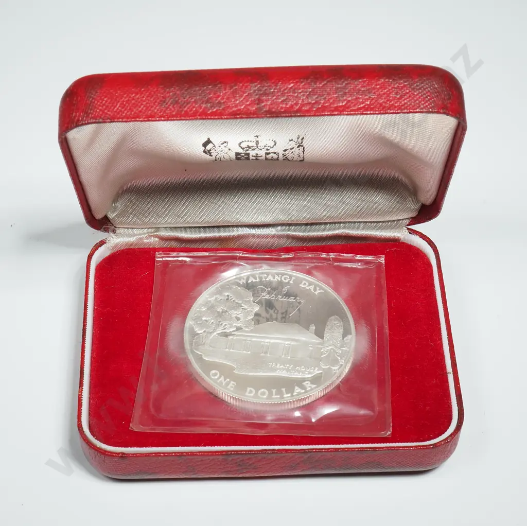 New Zealand Proof One Dollar Coin  Image 1++