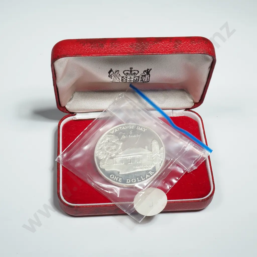 New Zealand Proof One Dollar Coin  Image 1++