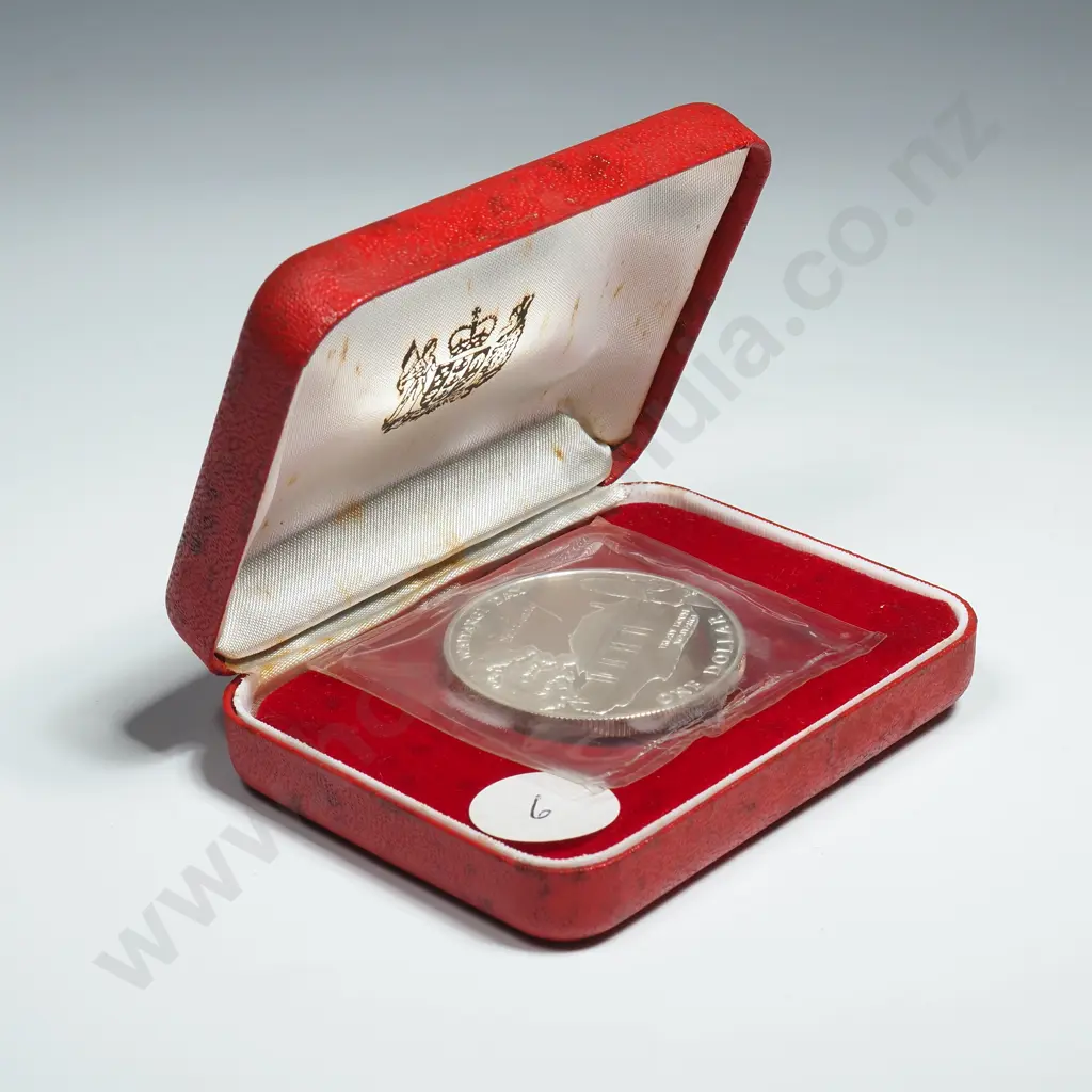 New Zealand Proof One Dollar Silver Coin  Image 1++