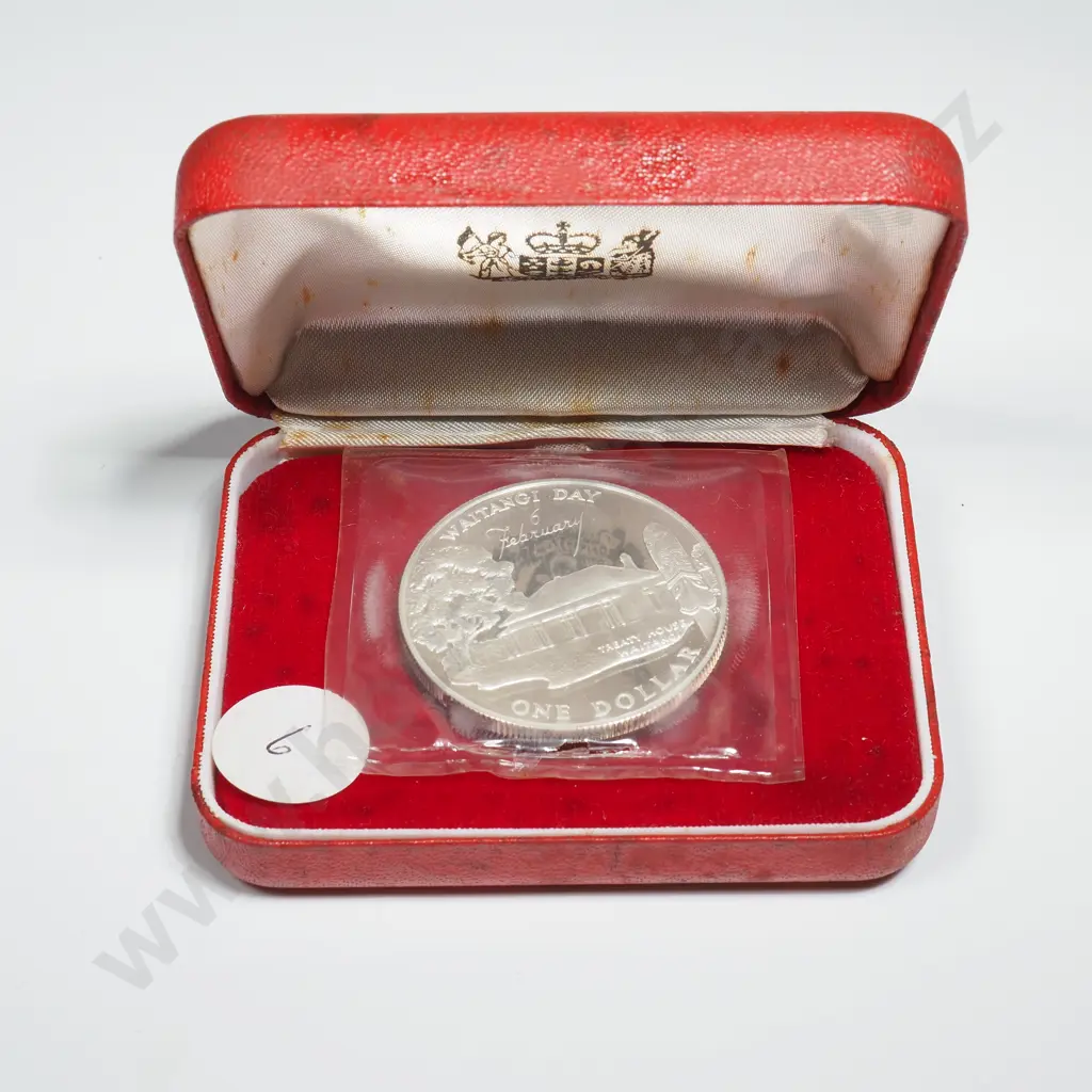 New Zealand Proof One Dollar Silver Coin  Image 1++