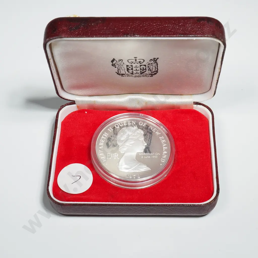 New Zealand Proof One Dollar Silver Coin  Image 1++