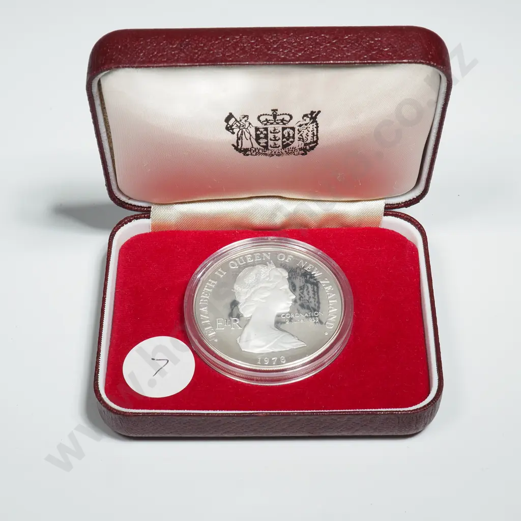 New Zealand Proof Silver One Dollar Coin  Image 1++