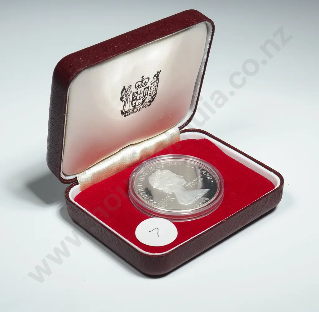 New Zealand Proof Silver One Dollar Coin  Image 1++