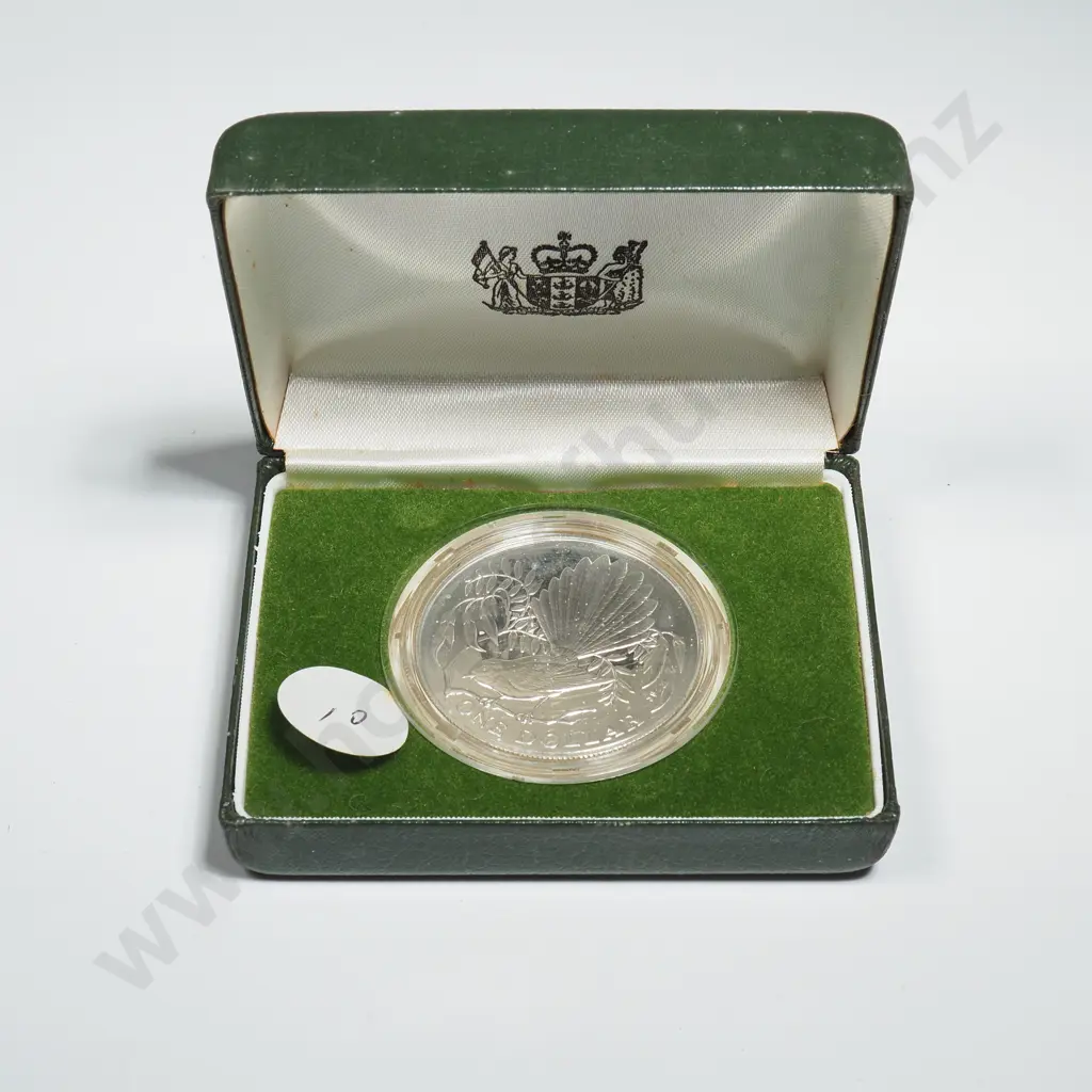New Zealand Proof Silver One Dollar Coin  Image 1++