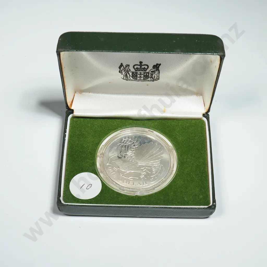 New Zealand Proof Silver One Dollar Coin  Image 1++