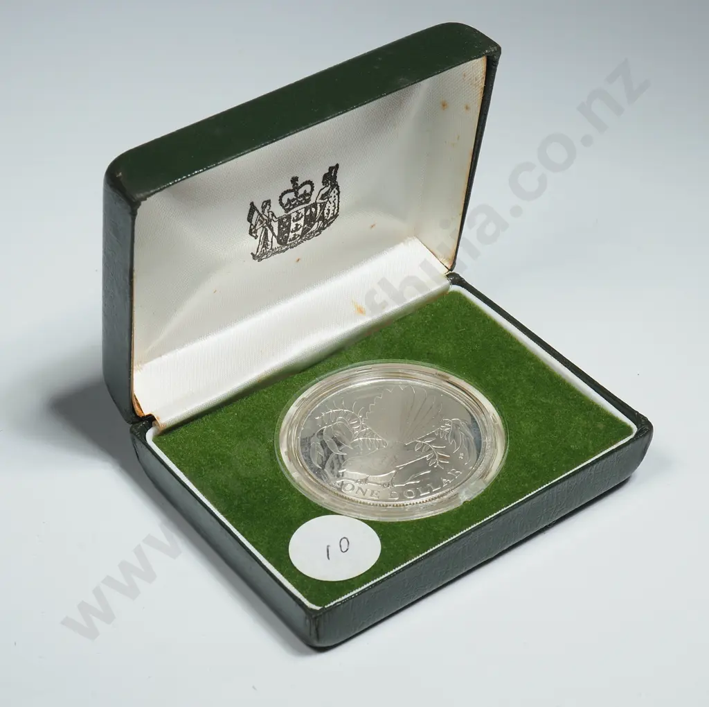 New Zealand Proof Silver One Dollar Coin  Image 1++