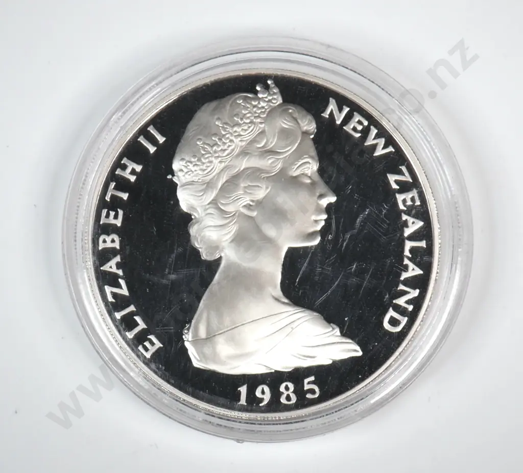 1985 27.21 Gram Sterling Silver New Zealand Proof Coin  Image 1++
