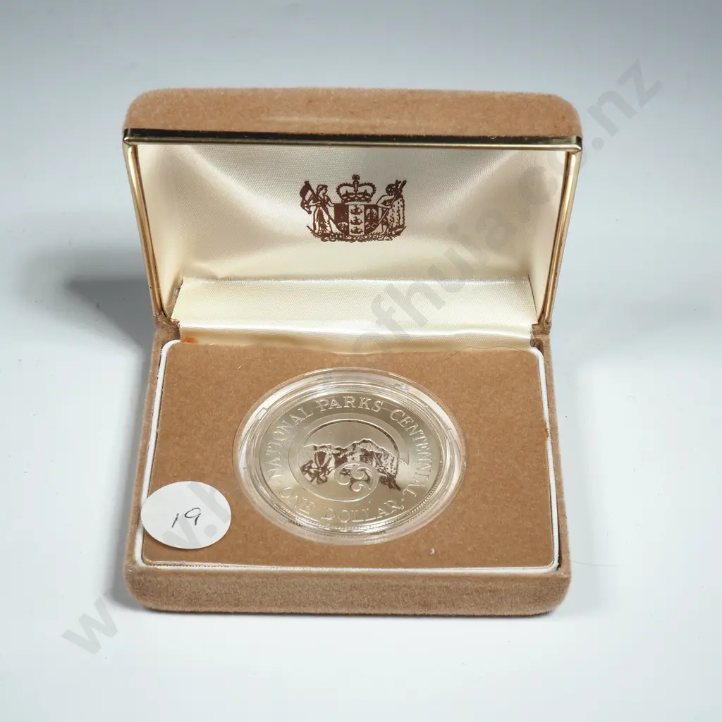 New Zealand Proof Silver One Dollar Coin  Image 1++