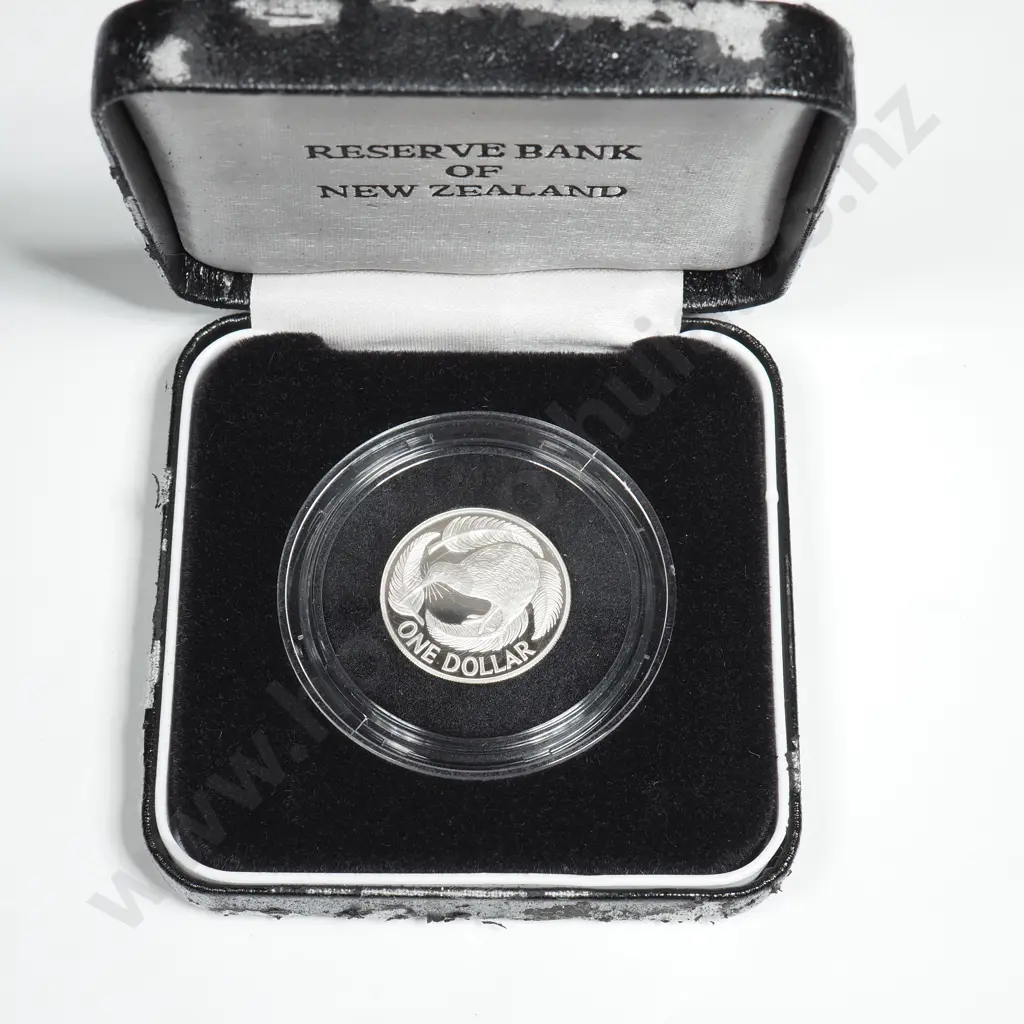 1992 New Zealand Piedfort Silver One Dollar Coin  Image 1++