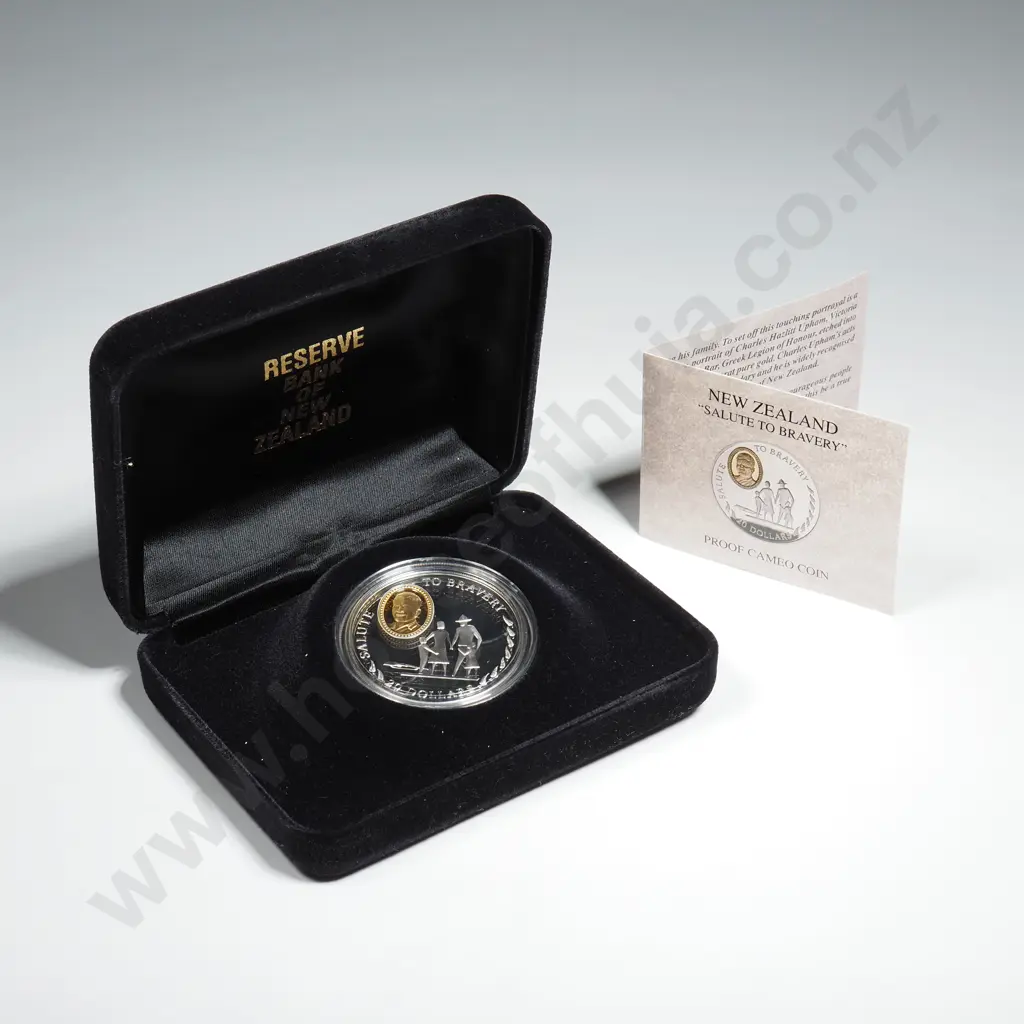 1995 New Zealand Proof Silver Cameo $20 Coin  Image 1++