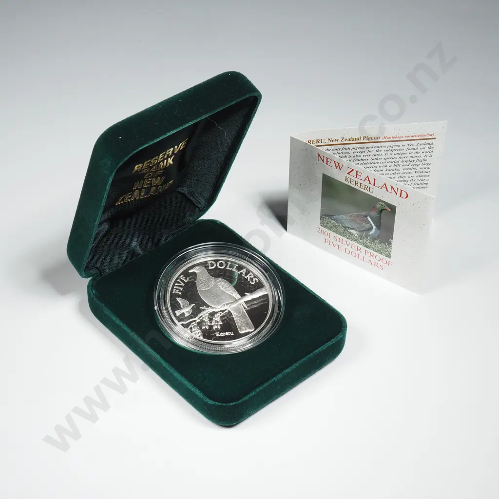 2001 New Zealand Kereru Proof Five Dollar Coin  Image 1++