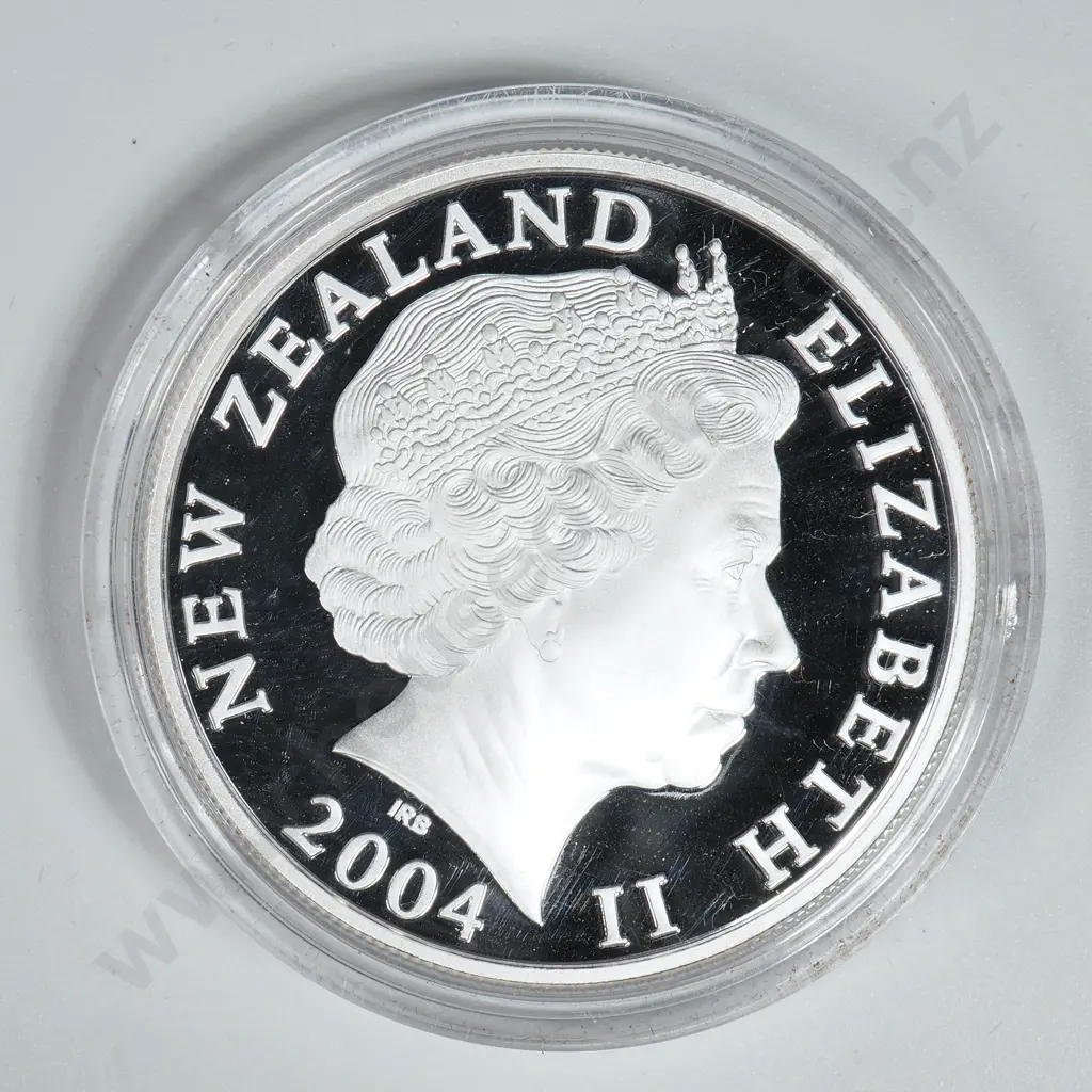 2004 New Zealand One Ounce Silver Proof Coin  Image 1++