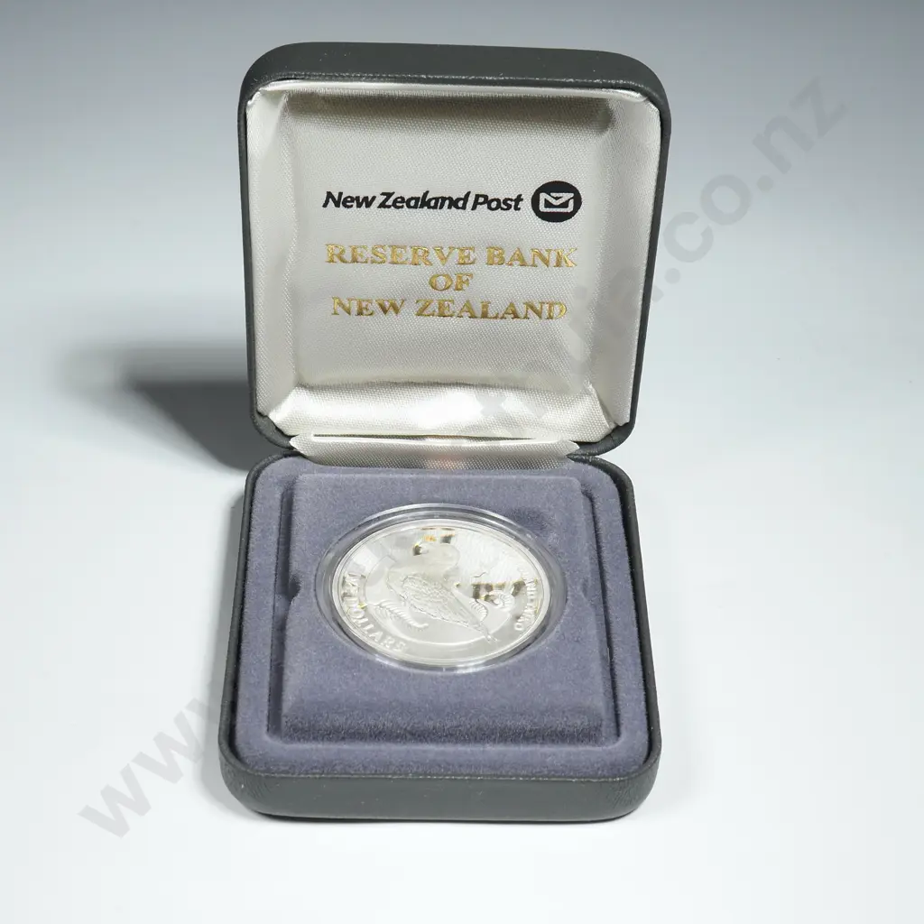 2004 New Zealand Proof Silver Five Dollar Coin  Image 1++