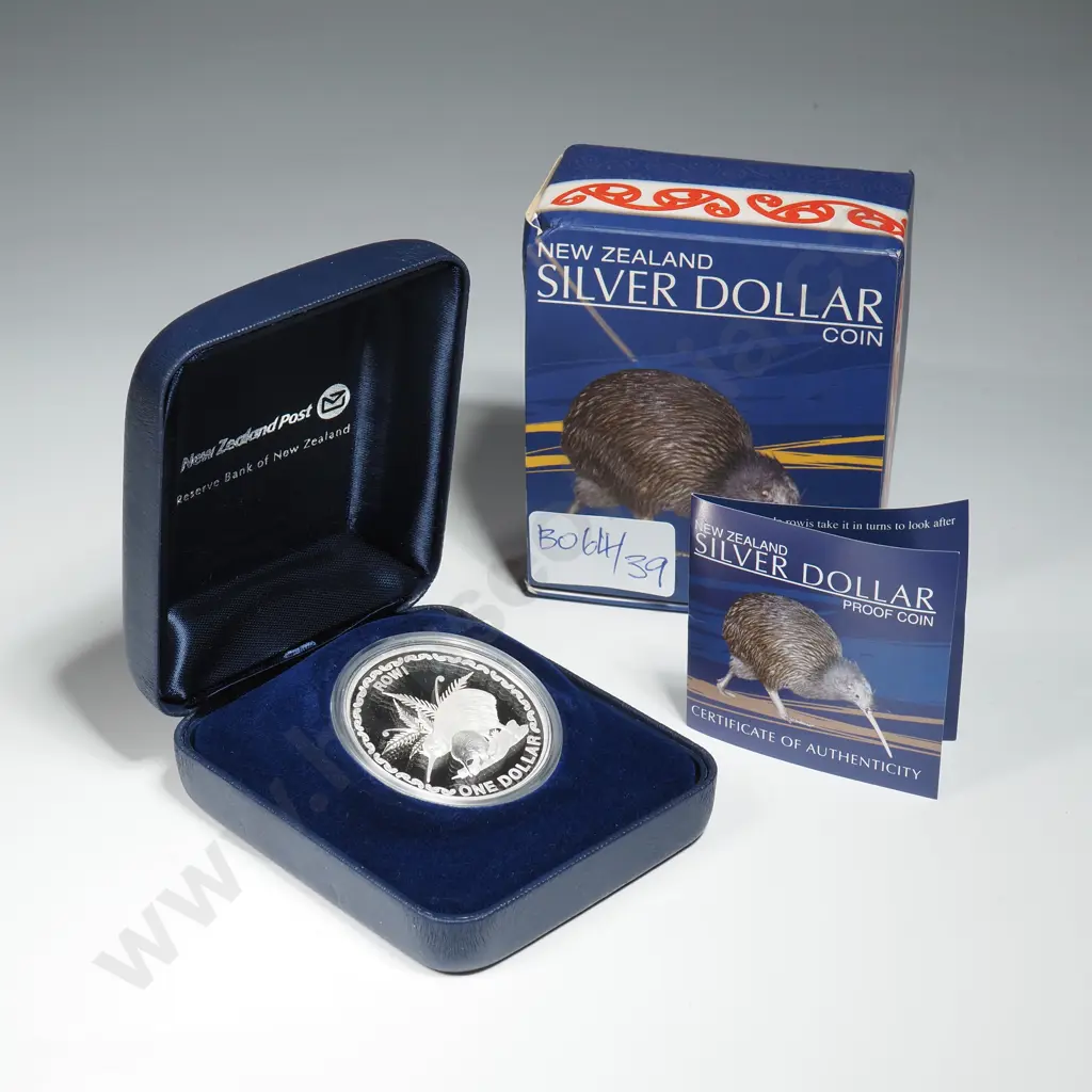 2005 New Zealand Proof One Ounce Silver Coin  Image 1++