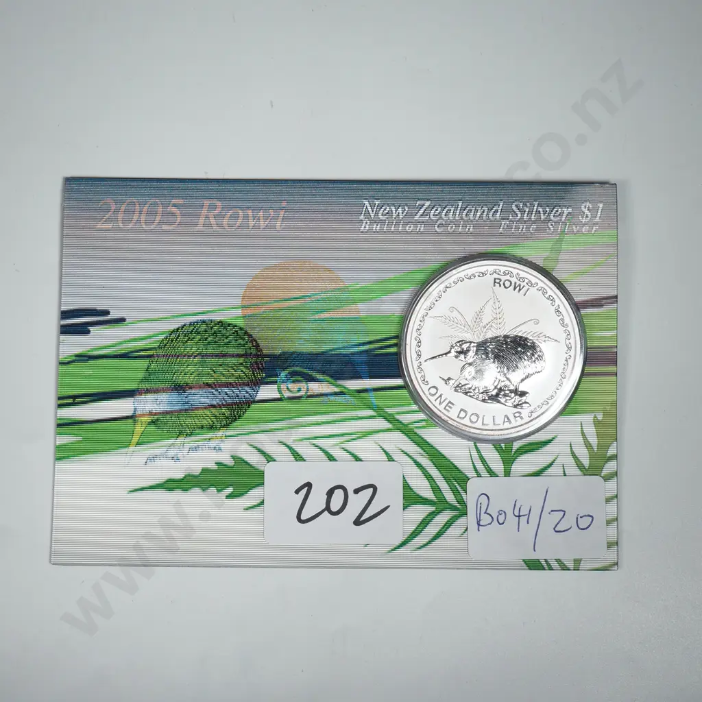 2005 New Zealand One Ounce Silver Coin - Rowi Kiwi - CV $400 Image 1++