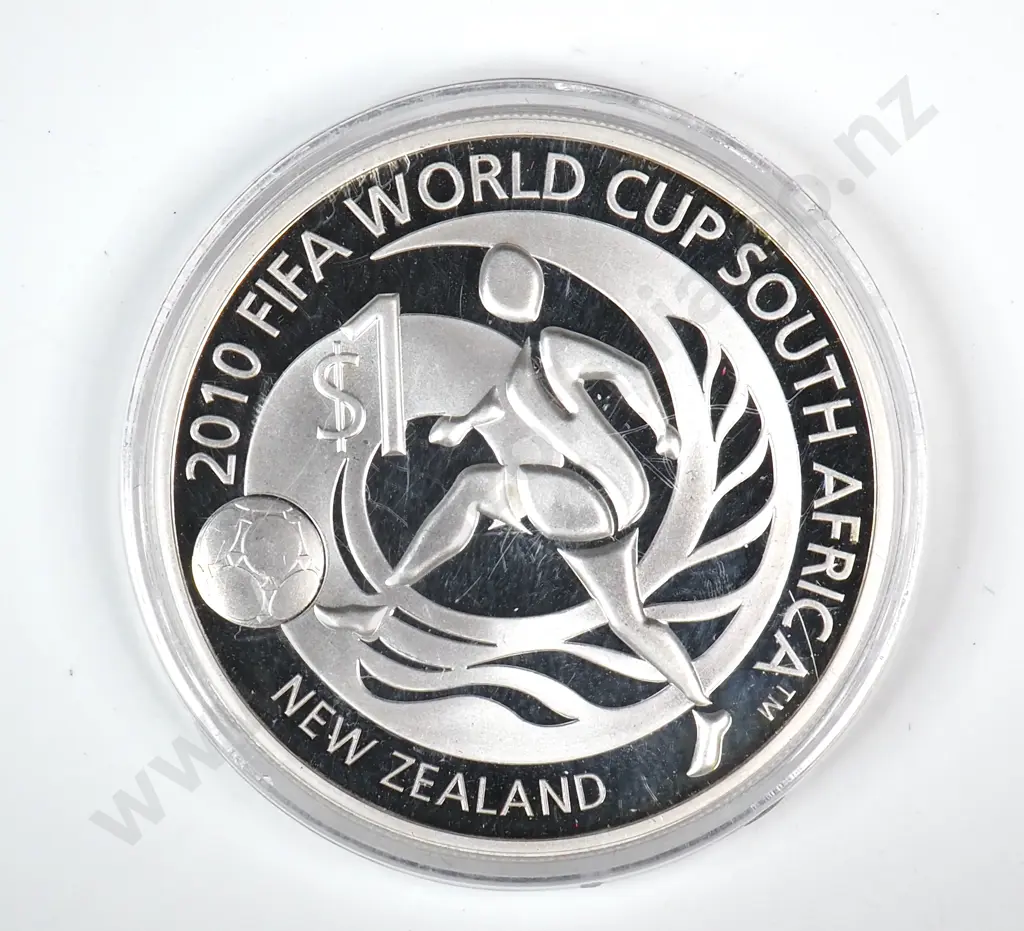 2009 New Zealand One Ounce Silver Proof Coin  Image 1++