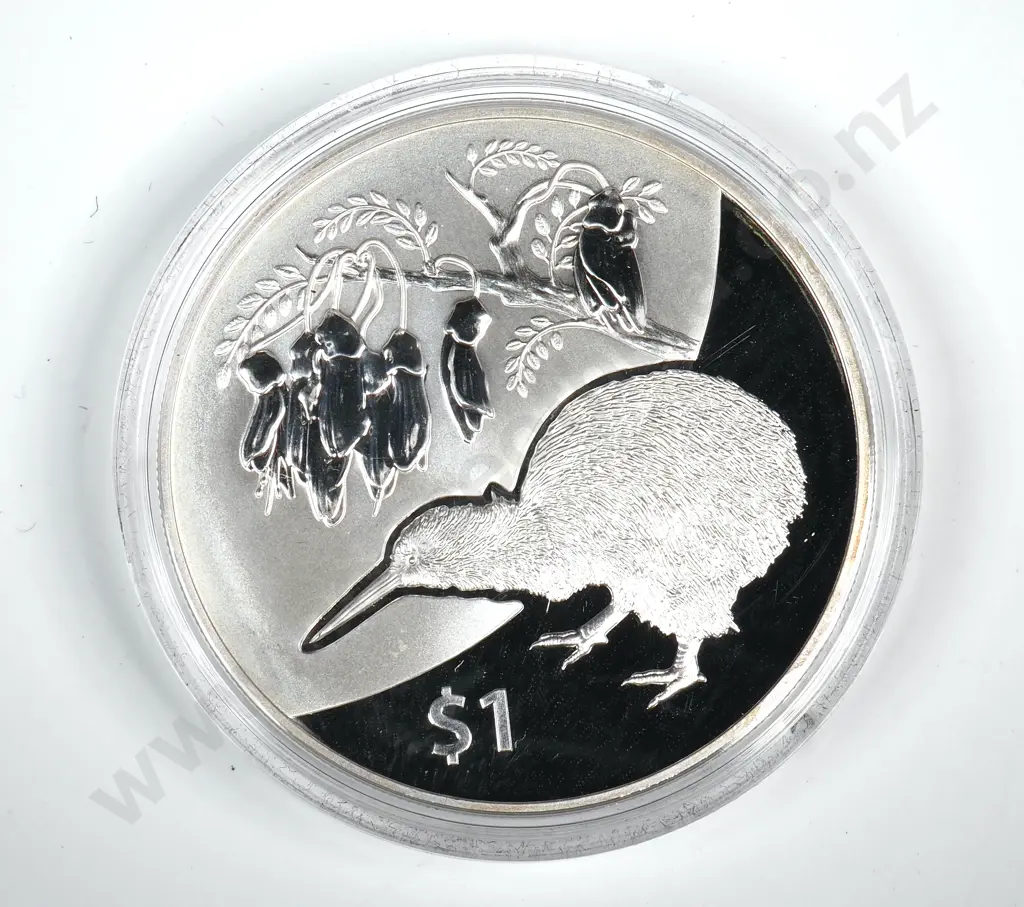 Uncased 2012 New Zealand Proof One Ounce Silver Coin  Image 1++