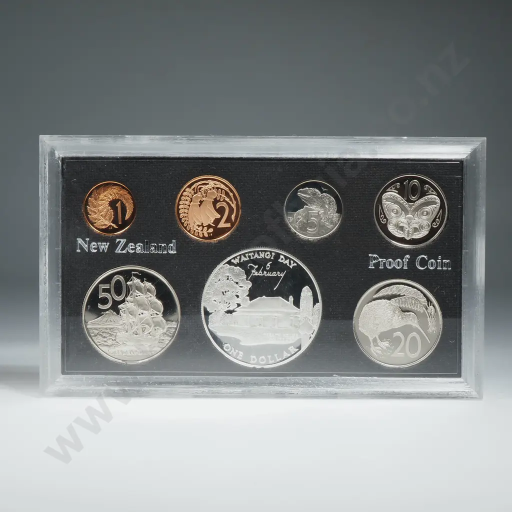 New Zealand Proof Coin Set w Silver One Dollar Coin  Image 1++