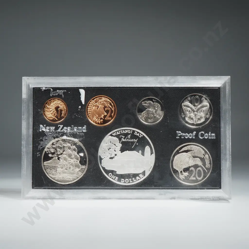 New Zealand Proof Coin Set w Silver One Dollar Coin  Image 1++