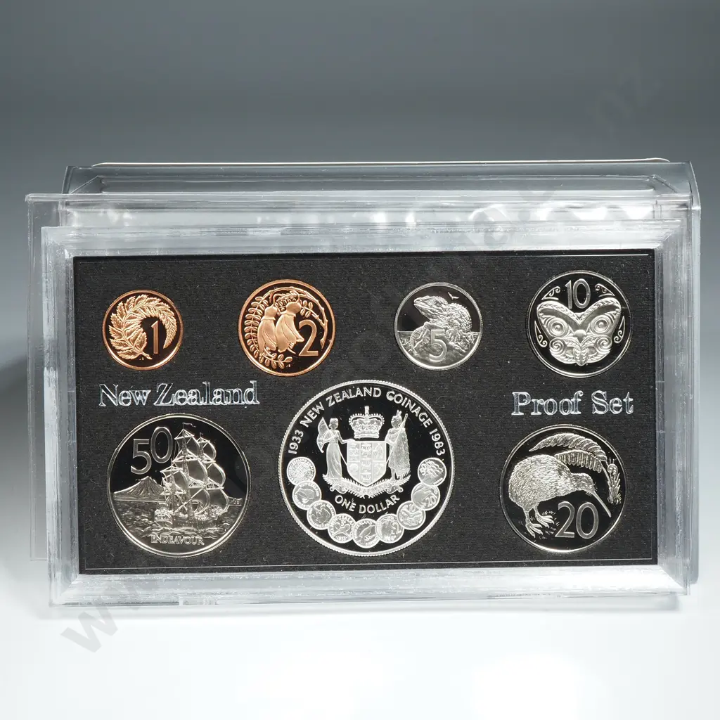 New Zealand Proof Coin Set w Silver Dollar  Image 1++