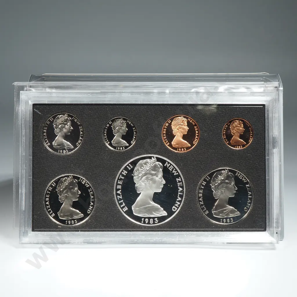 New Zealand Proof Coin Set w Silver Dollar  Image 1++