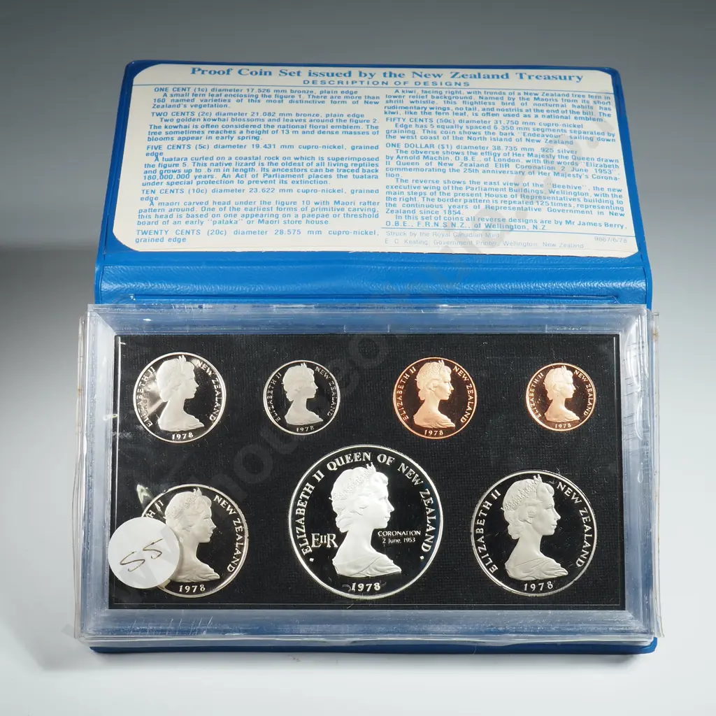 New Zealand Proof Coin Set w Silver One Dollar Coin  Image 1++