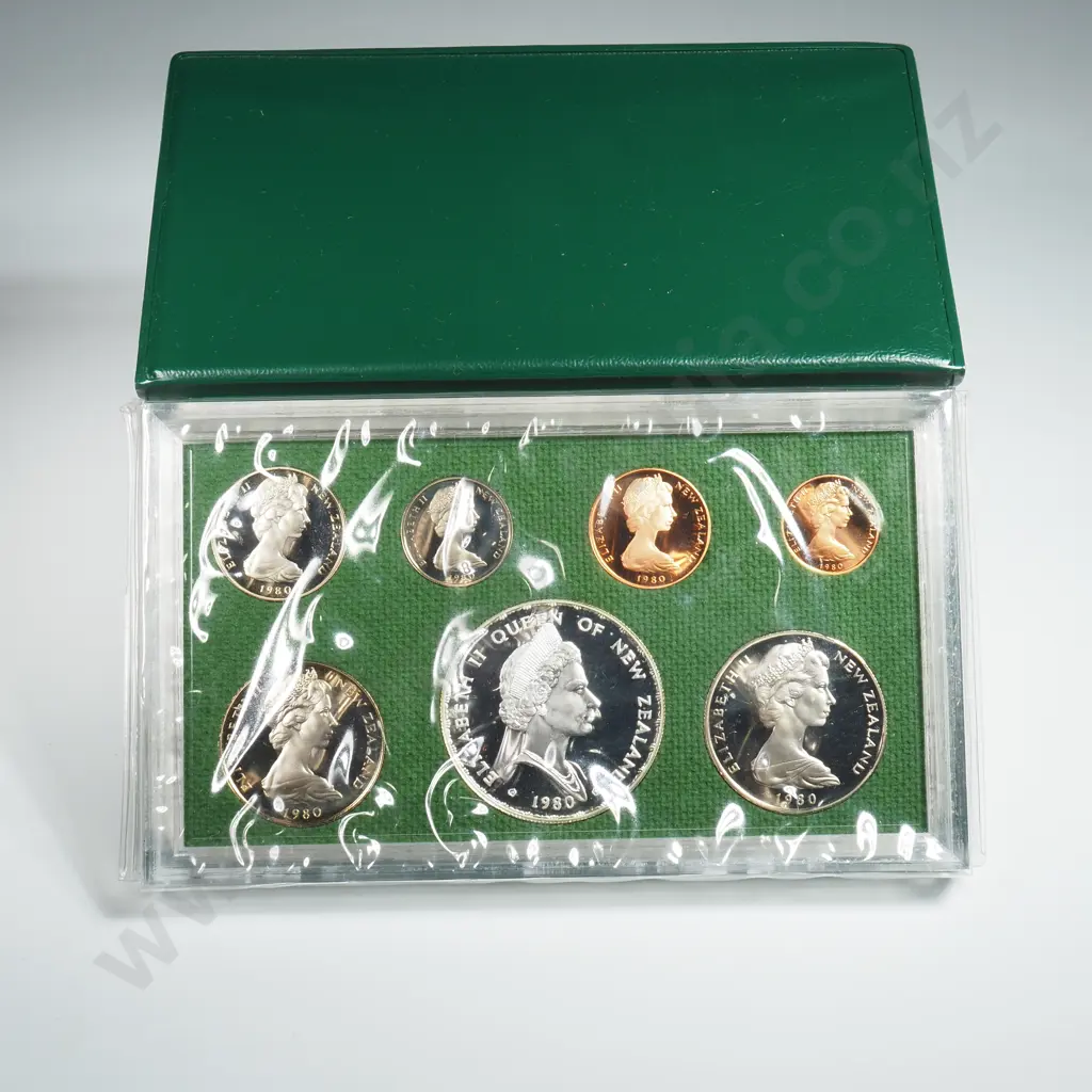 New Zealand Proof Coin Set w Silver One Dollar Coin Image 1++