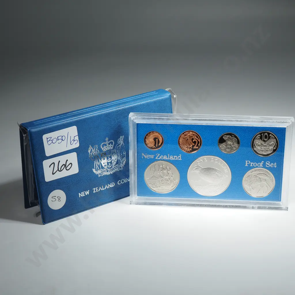 New Zealand Proof Coin Set w Silver One Dollar Coin Image 1++