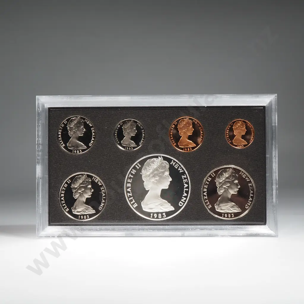 New Zealand Proof Coin Set w Silver One Dollar Coin Image 1++