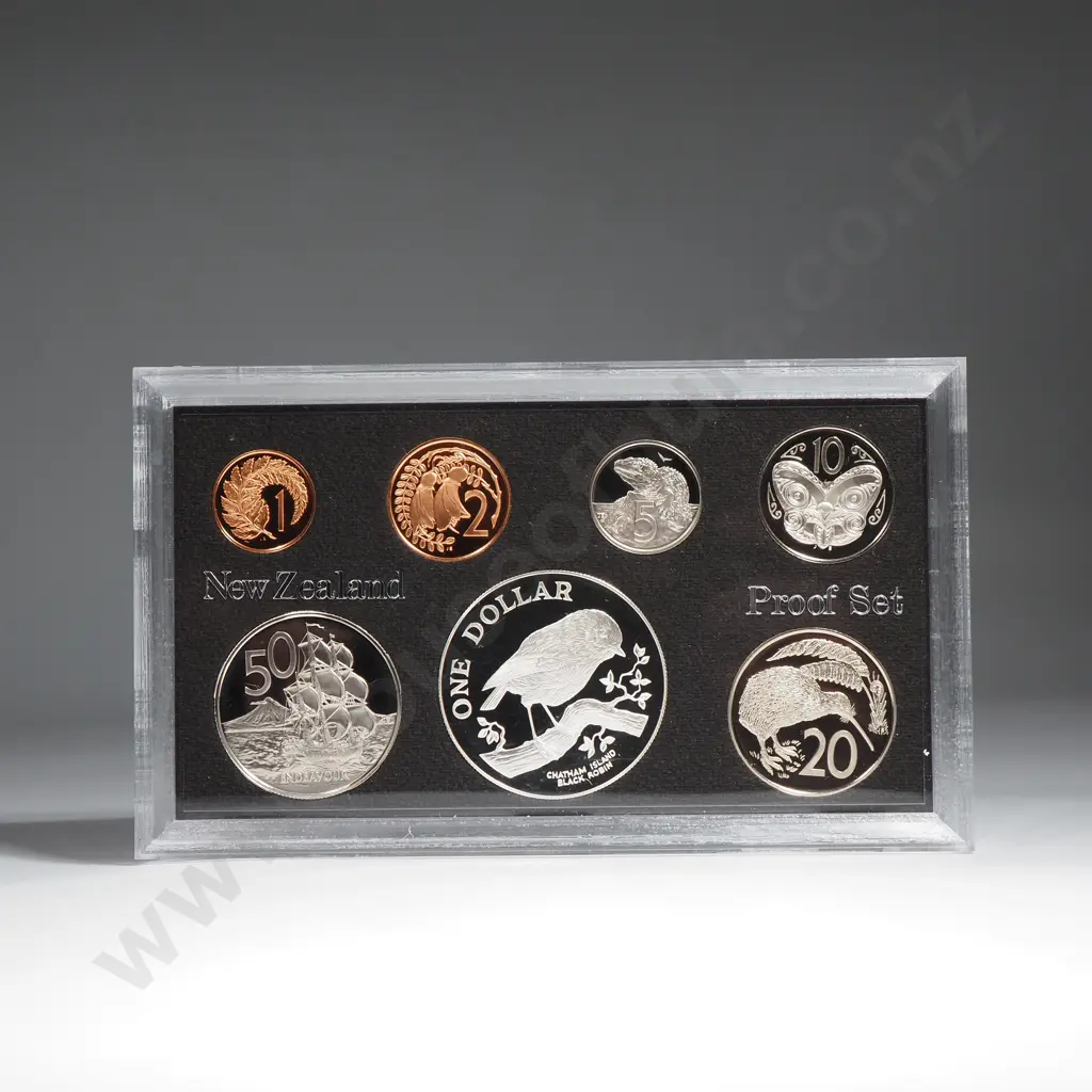 New Zealand Proof Coin Set w Silver One Dollar Coin  Image 1++