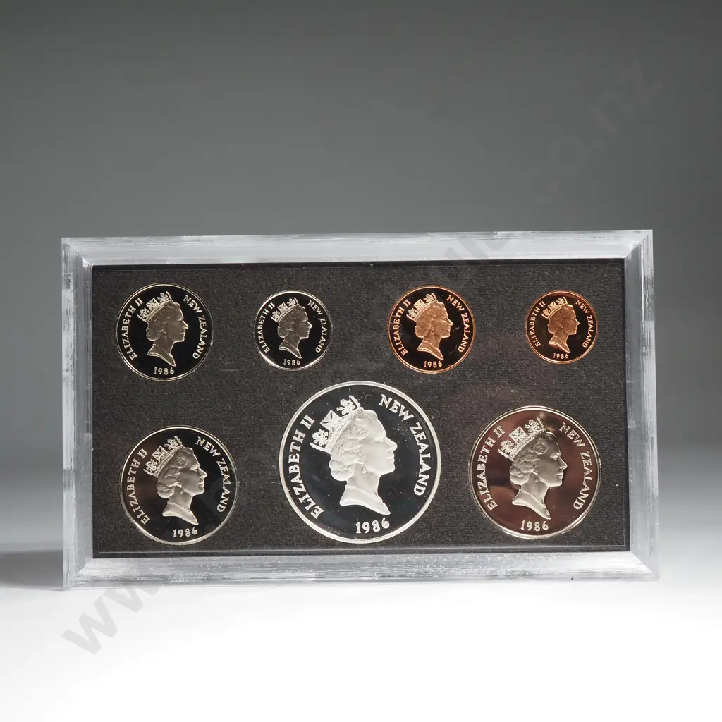 New Zealand Proof Coin Set w Silver One Dollar Coin  Image 1++