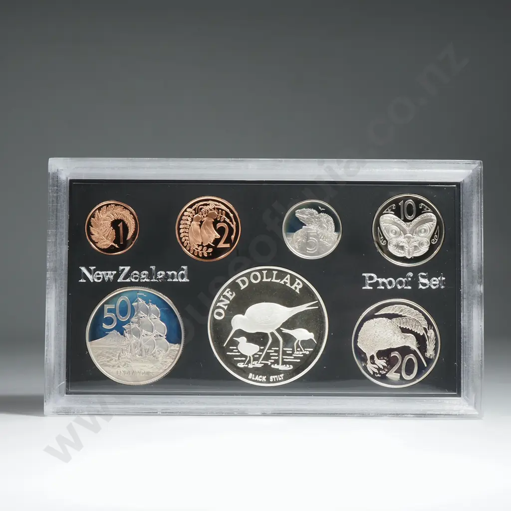 New Zealand Proof Coin Set w Silver One Dollar Coin Image 1++