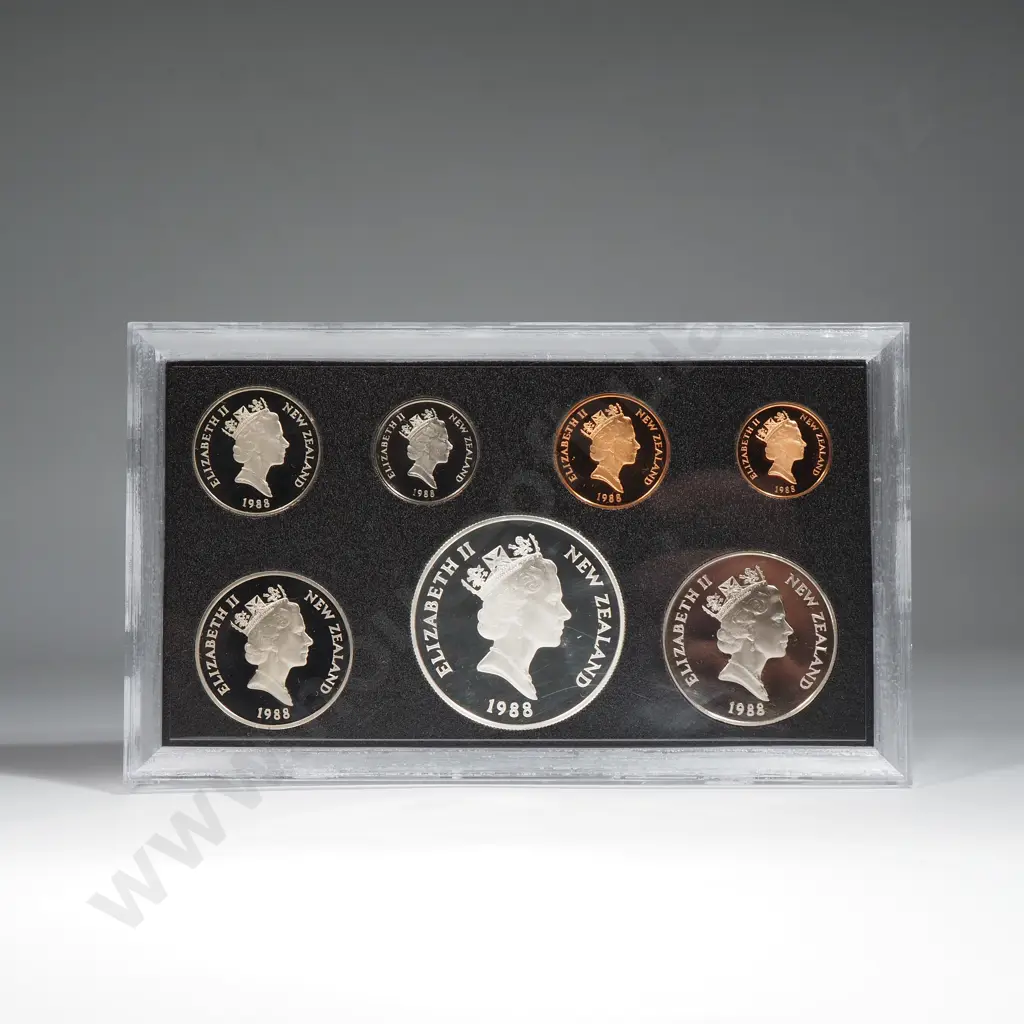 New Zealand Proof Coin Set w Silver One Dollar Coin  Image 1++