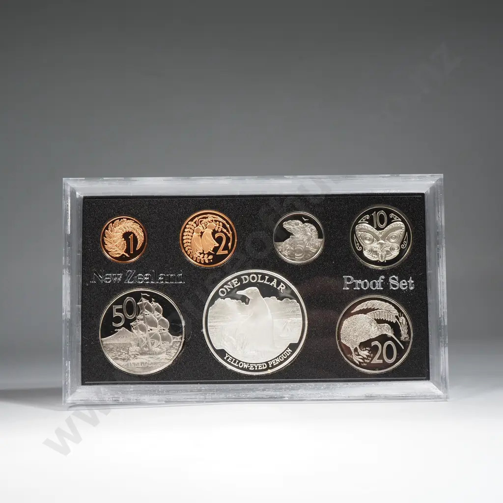 New Zealand Proof Coin Set w Silver One Dollar Coin  Image 1++