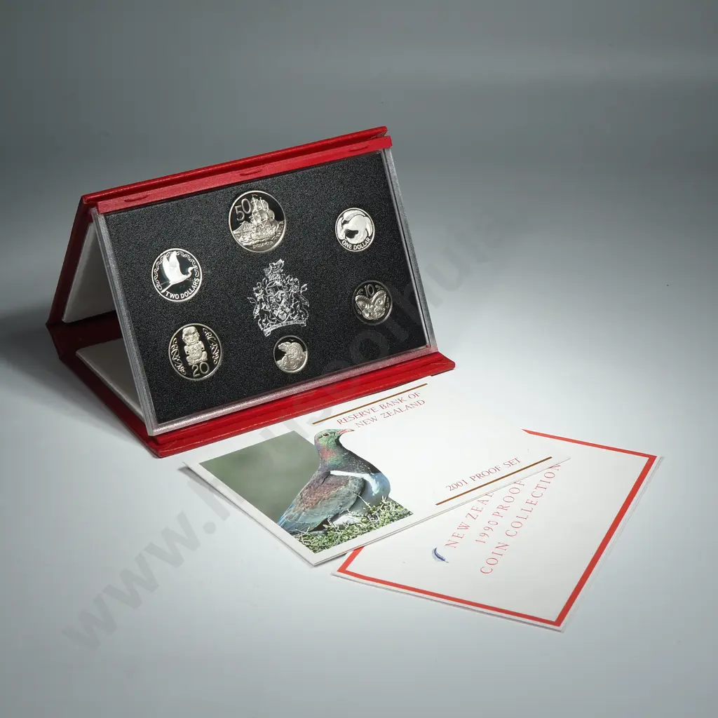 1990 New Zealand Proof Coin Set w Silver Coin  Image 1++