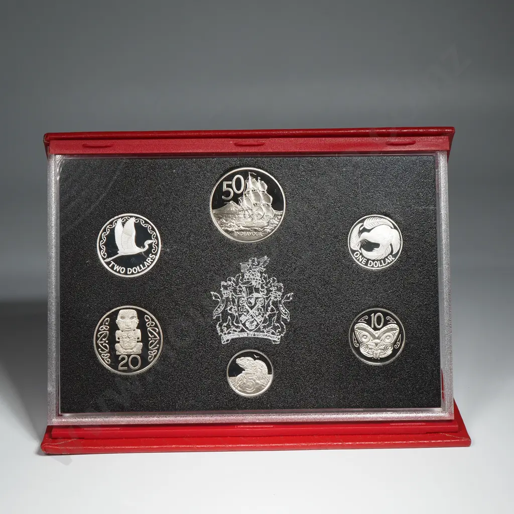 1990 New Zealand Proof Coin Set w Silver Coin  Image 1++