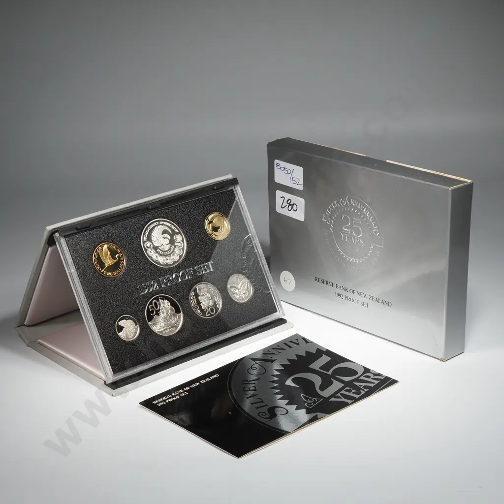 1992 New Zealand Proof Coin Set w Silver One Dollar  Image 1++