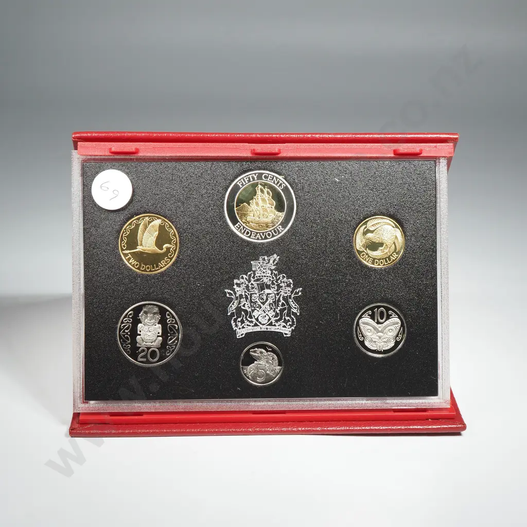 1994 New Zealand Proof Coin Set w Silver Dollar  Image 1++